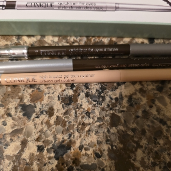 Tarte Geometric Palette with Assorted Eyeliners- Clinique - Picture 5 of 10